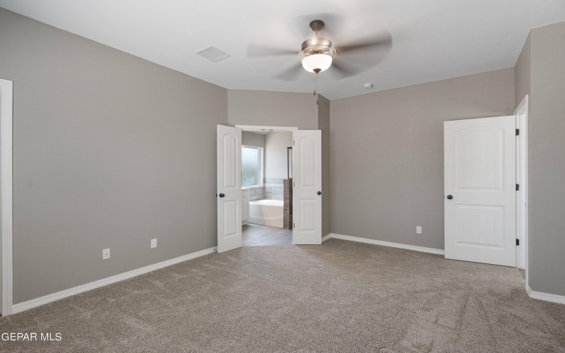 13821 Summer Valley Avenue, El Paso, TX 79928, 4 Habitaciones Habitaciones , ,3 BañosBaños,Residential,En Venta,13821 Summer Valley Avenue,921115