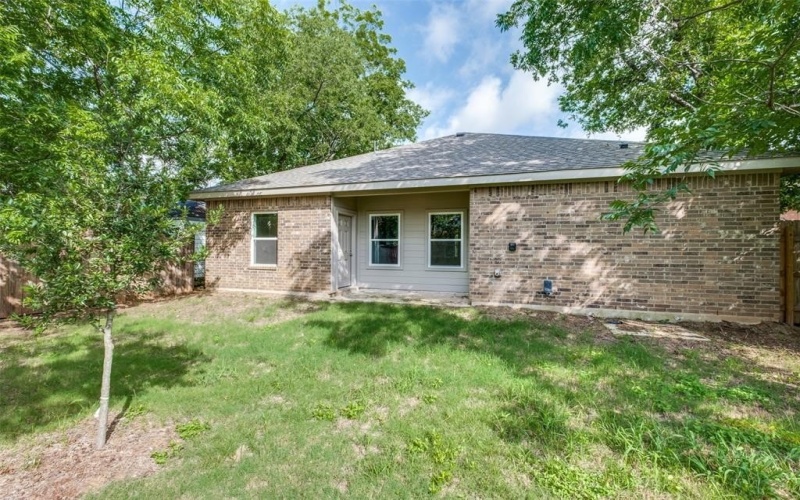 2726 Lawrence Street, Dallas, TX 75215, 3 Habitaciones Habitaciones , ,2 BañosBaños,Residential,En Venta,2726 Lawrence Street,0,21078466