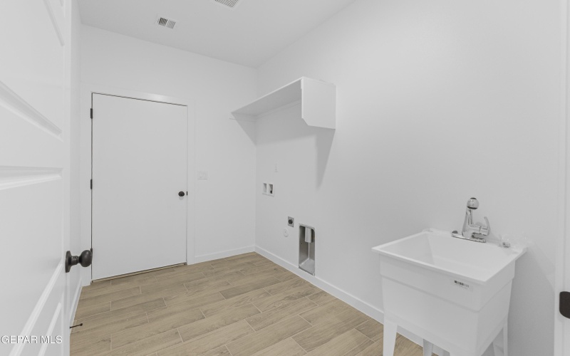 471 HUEREQUE Drive unit: #A ##A, Socorro, TX 79927, 3 Bedrooms Bedrooms, ,2 BathroomsBathrooms,Residential Multi Family,For Sale,471 HUEREQUE Drive unit: #A,0,931518
