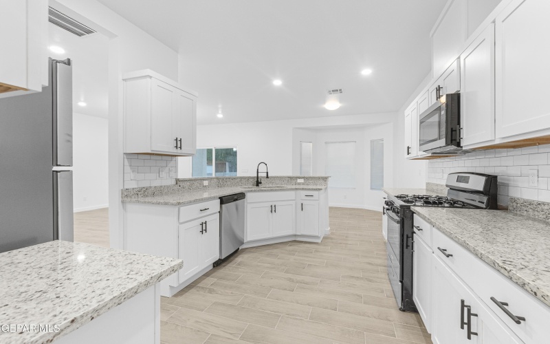 471 HUEREQUE Drive unit: #A ##A, Socorro, TX 79927, 3 Bedrooms Bedrooms, ,2 BathroomsBathrooms,Residential Multi Family,For Sale,471 HUEREQUE Drive unit: #A,0,931518