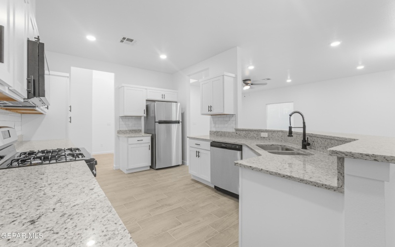 471 HUEREQUE Drive unit: #A ##A, Socorro, TX 79927, 3 Bedrooms Bedrooms, ,2 BathroomsBathrooms,Residential Multi Family,For Sale,471 HUEREQUE Drive unit: #A,0,931518