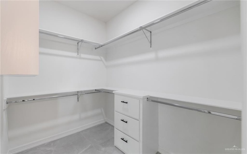 2112 N 28th Street, Hidalgo, TX 78557, 3 Bedrooms Bedrooms, ,2 BathroomsBathrooms,Residential,For Sale,2112 N 28th Street,0,482447