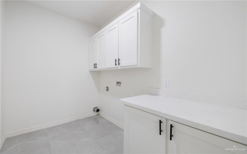 2112 N 28th Street, Hidalgo, TX 78557, 3 Bedrooms Bedrooms, ,2 BathroomsBathrooms,Residential,For Sale,2112 N 28th Street,0,482447