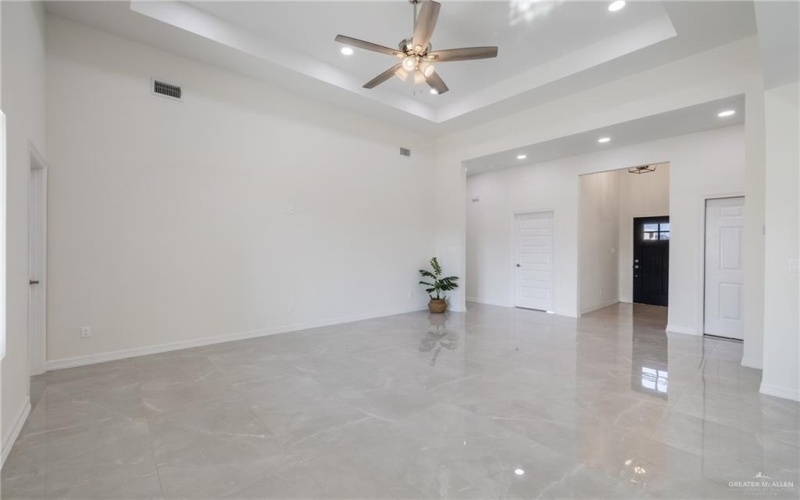 2112 N 28th Street, Hidalgo, TX 78557, 3 Bedrooms Bedrooms, ,2 BathroomsBathrooms,Residential,For Sale,2112 N 28th Street,0,482447