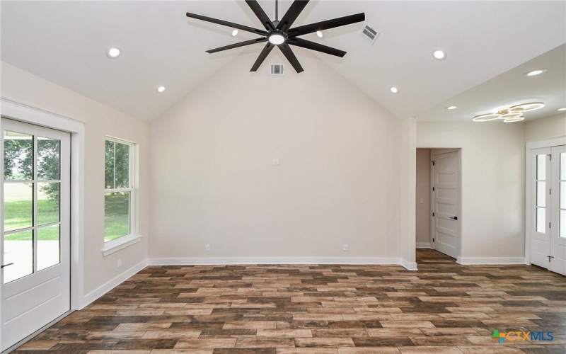 595 Buckskin Drive, Palacios, TX 77465, 3 Bedrooms Bedrooms, ,2 BathroomsBathrooms,Residential,For Sale,595 Buckskin Drive,0,594537