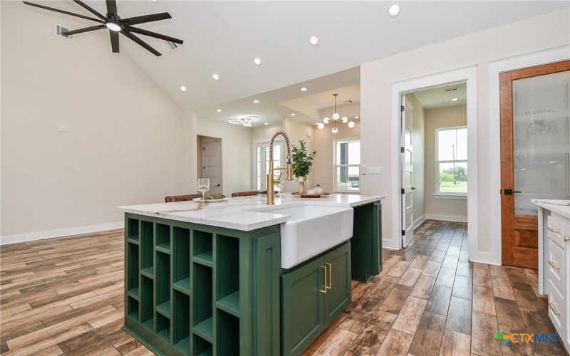 595 Buckskin Drive, Palacios, TX 77465, 3 Bedrooms Bedrooms, ,2 BathroomsBathrooms,Residential,For Sale,595 Buckskin Drive,0,594537