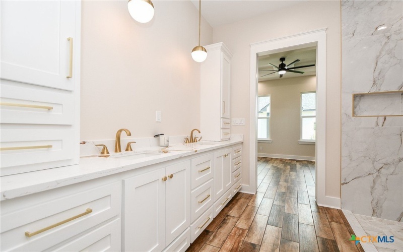 595 Buckskin Drive, Palacios, TX 77465, 3 Bedrooms Bedrooms, ,2 BathroomsBathrooms,Residential,For Sale,595 Buckskin Drive,0,594537