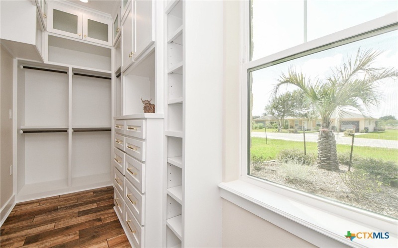 595 Buckskin Drive, Palacios, TX 77465, 3 Bedrooms Bedrooms, ,2 BathroomsBathrooms,Residential,For Sale,595 Buckskin Drive,0,594537