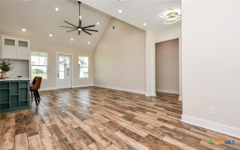 595 Buckskin Drive, Palacios, TX 77465, 3 Bedrooms Bedrooms, ,2 BathroomsBathrooms,Residential,For Sale,595 Buckskin Drive,0,594537