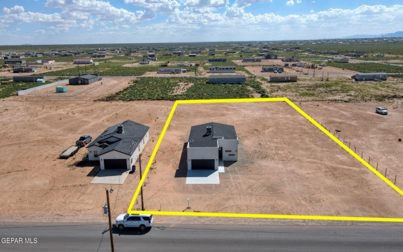 1336 Syrian Desert Drive, Chaparral, NM 88081, 4 Habitaciones Habitaciones , ,1 BañoBaños,Residential,En Venta,1336 Syrian Desert Drive,0,931521