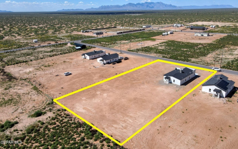 1336 Syrian Desert Drive, Chaparral, NM 88081, 4 Habitaciones Habitaciones , ,1 BañoBaños,Residential,En Venta,1336 Syrian Desert Drive,0,931521