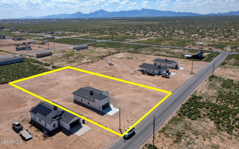 1336 Syrian Desert Drive, Chaparral, NM 88081, 4 Habitaciones Habitaciones , ,1 BañoBaños,Residential,En Venta,1336 Syrian Desert Drive,0,931521