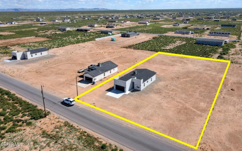 1336 Syrian Desert Drive, Chaparral, NM 88081, 4 Habitaciones Habitaciones , ,1 BañoBaños,Residential,En Venta,1336 Syrian Desert Drive,0,931521