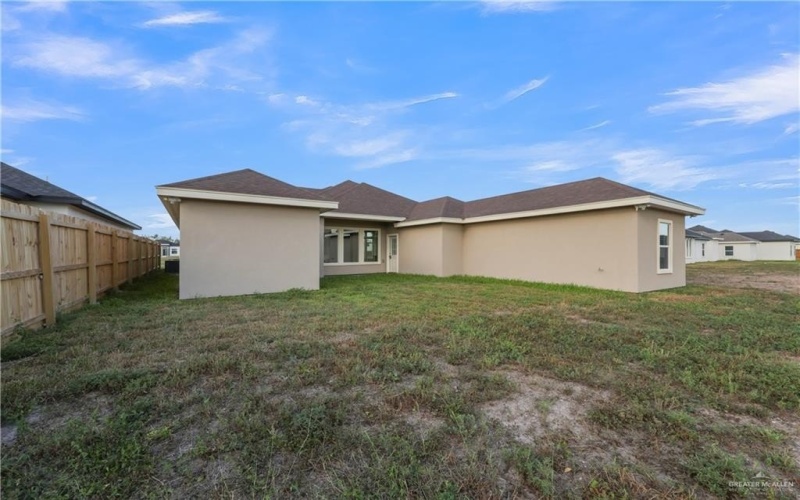2908 E Uva Avenue, Hidalgo, TX 78557, 3 Bedrooms Bedrooms, ,2 BathroomsBathrooms,Residential,For Sale,2908 E Uva Avenue,0,482606