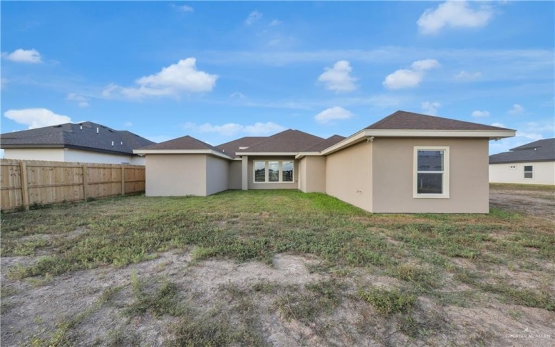 2908 E Uva Avenue, Hidalgo, TX 78557, 3 Bedrooms Bedrooms, ,2 BathroomsBathrooms,Residential,For Sale,2908 E Uva Avenue,0,482606