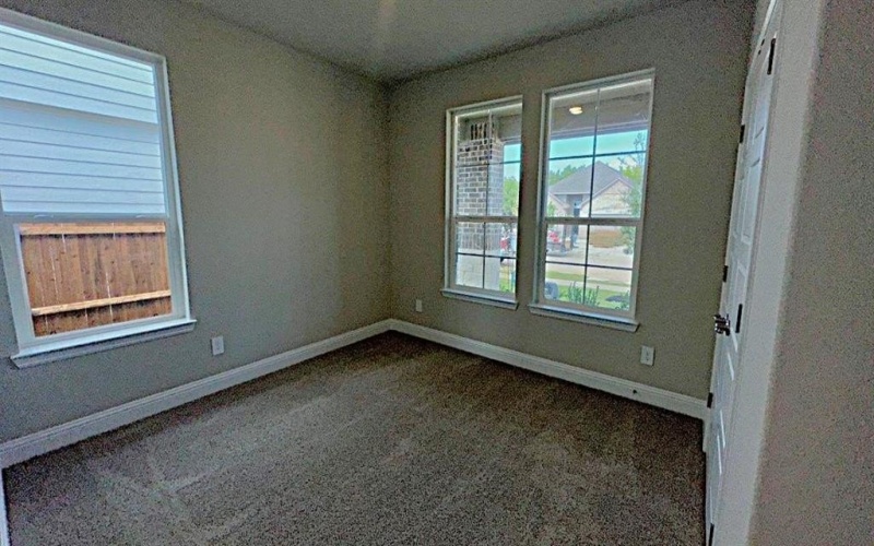 2617 MCCORMICK Street, Denton, TX 76205, 4 Bedrooms Bedrooms, ,2 BathroomsBathrooms,Residential,For Sale,2617 MCCORMICK Street,0,21075420