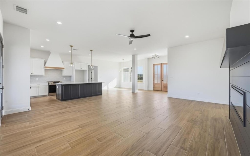 1033 Arbor Vista Drive, Azle, TX 76023, 4 Habitaciones Habitaciones , ,2 BañosBaños,Residential,En Venta,1033 Arbor Vista Drive,0,21078689