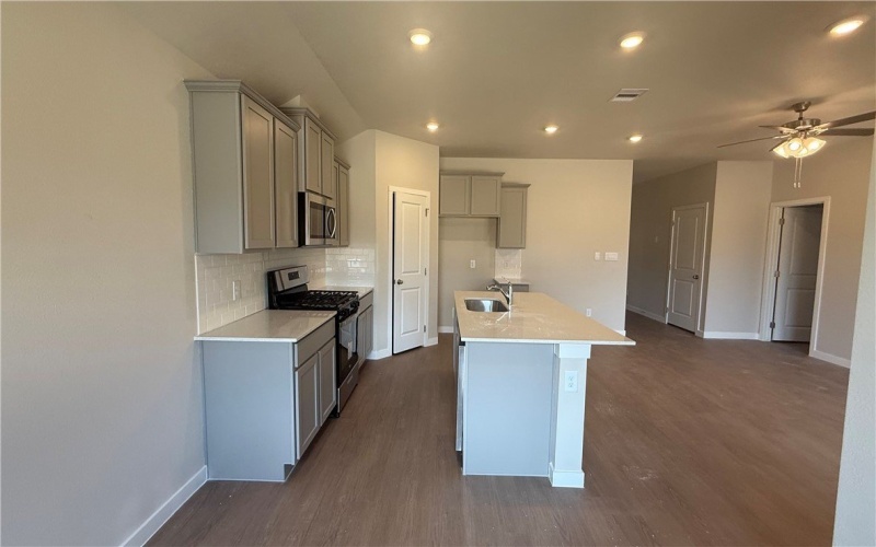 142 Key Largo Drive, Rockport, TX 78382, 3 Bedrooms Bedrooms, ,2 BathroomsBathrooms,Residential,For Sale,142 Key Largo Drive,0,465961