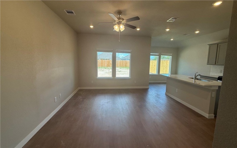 142 Key Largo Drive, Rockport, TX 78382, 3 Bedrooms Bedrooms, ,2 BathroomsBathrooms,Residential,For Sale,142 Key Largo Drive,0,465961
