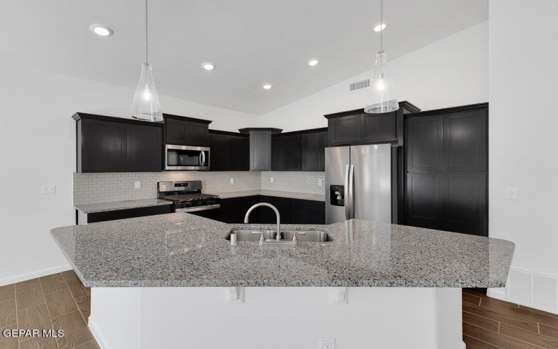 14816 Sam Garcia Avenue, El Paso, TX 79938, 4 Bedrooms Bedrooms, ,3 BathroomsBathrooms,Residential,For Sale,14816 Sam Garcia Avenue,0,931552