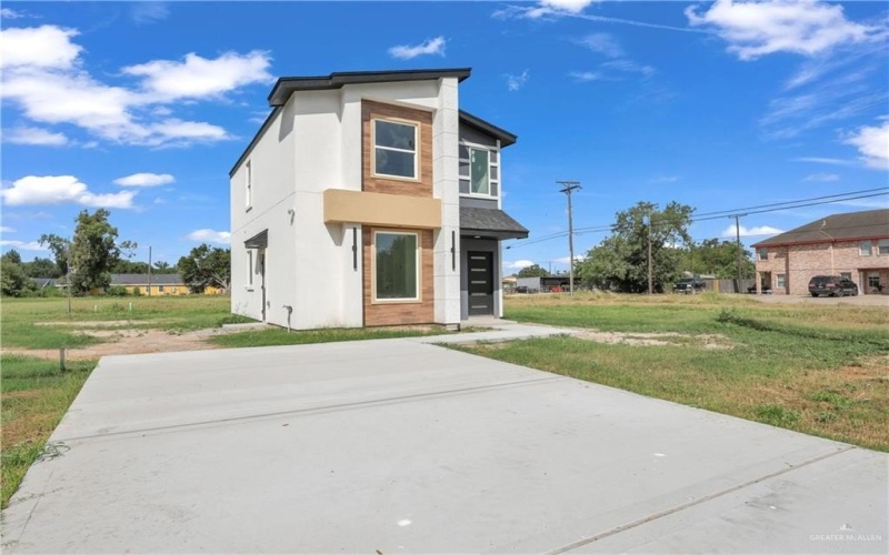 203 S 17th Street, Donna, TX 78537, 4 Bedrooms Bedrooms, ,2 BathroomsBathrooms,Residential,For Sale,203 S 17th Street,0,482664