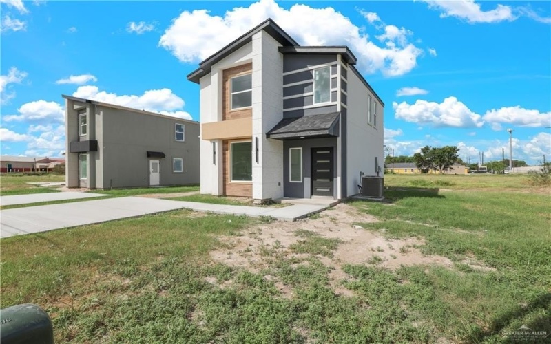 203 S 17th Street, Donna, TX 78537, 4 Bedrooms Bedrooms, ,2 BathroomsBathrooms,Residential,For Sale,203 S 17th Street,0,482664