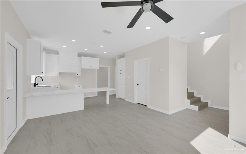 203 S 17th Street, Donna, TX 78537, 4 Bedrooms Bedrooms, ,2 BathroomsBathrooms,Residential,For Sale,203 S 17th Street,0,482664