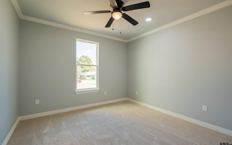 1003 Karen Dr, Lindale, TX 75771, 3 Bedrooms Bedrooms, ,2 BathroomsBathrooms,Residential,For Sale,1003 Karen Dr,0,25014908
