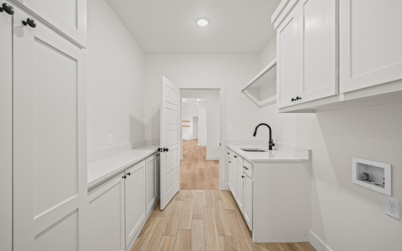 1214 W Hardin, Lubbock, TX 79403, 3 Habitaciones Habitaciones , ,2 BañosBaños,Residential,En Venta,1214 W Hardin,0,202561402