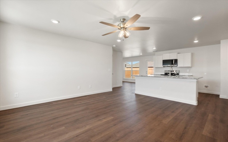 8302 24th Street, Lubbock, TX 79407, 3 Habitaciones Habitaciones , ,2 BañosBaños,Residential,En Venta,8302 24th Street,0,202561429