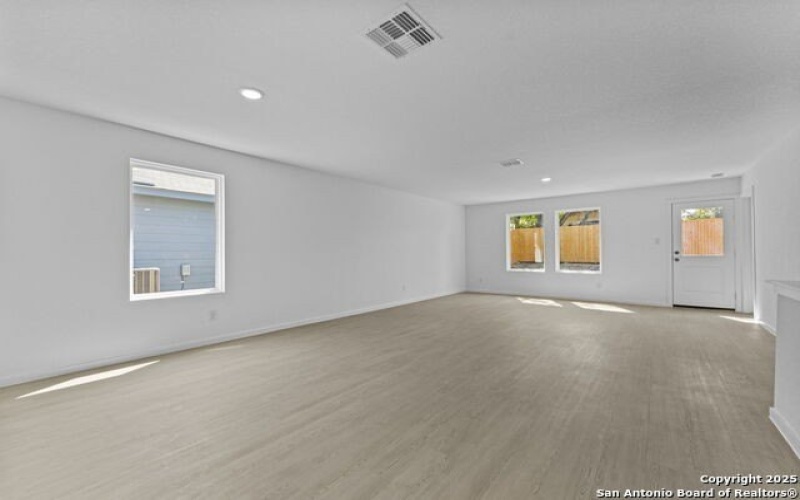 7614 Bohemian Grove, San Antonio, TX 78227, 4 Habitaciones Habitaciones , ,2 BañosBaños,Residential,En Venta,7614 Bohemian Grove,0,1913126