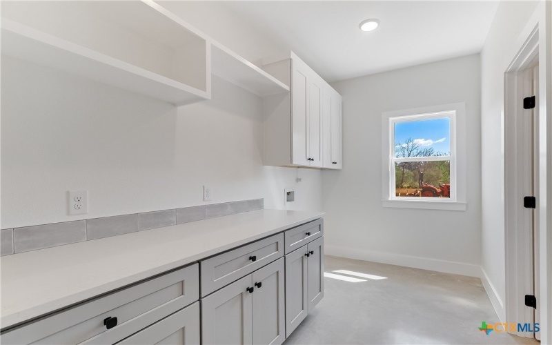 155 W Hickory Drive, Granite Shoals, TX 78654, 4 Bedrooms Bedrooms, ,3 BathroomsBathrooms,Residential,For Sale,155 W Hickory Drive,0,594553