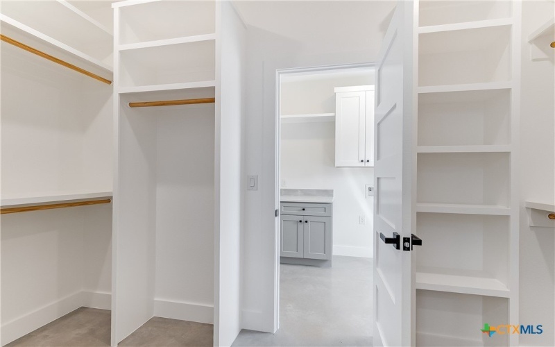 155 W Hickory Drive, Granite Shoals, TX 78654, 4 Bedrooms Bedrooms, ,3 BathroomsBathrooms,Residential,For Sale,155 W Hickory Drive,0,594553