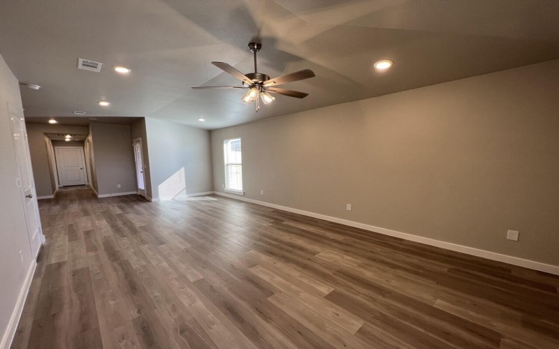 2005 Corpus Avenue unit: B #B, Wolfforth, TX 79382, 3 Bedrooms Bedrooms, ,2 BathroomsBathrooms,Residential,For Sale,2005 Corpus Avenue unit: B,0,202561456