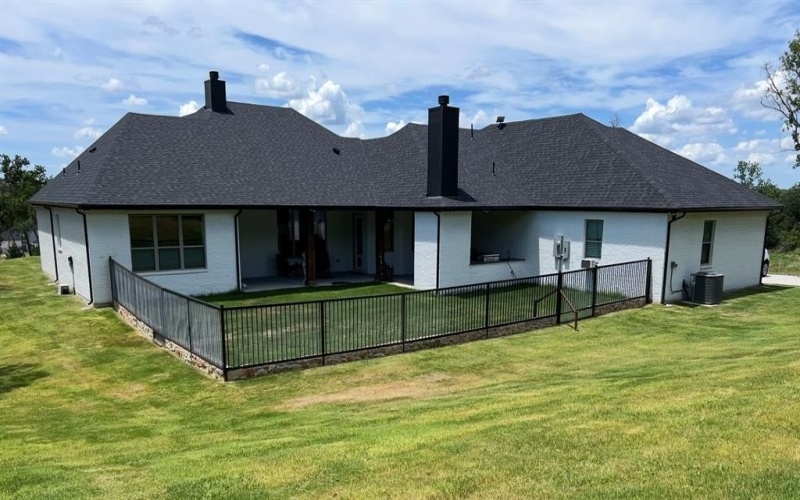 2032 Glenhollow Drive, Weatherford, TX 76088, 4 Habitaciones Habitaciones , ,3 BañosBaños,Residential,En Venta,2032 Glenhollow Drive,0,20948076