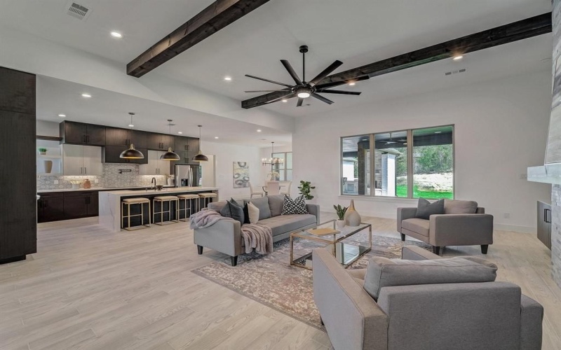 2032 Glenhollow Drive, Weatherford, TX 76088, 4 Habitaciones Habitaciones , ,3 BañosBaños,Residential,En Venta,2032 Glenhollow Drive,0,20948076