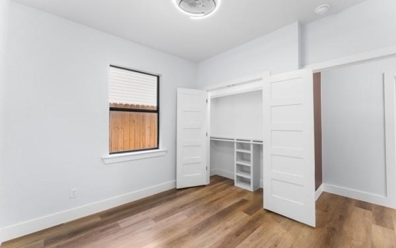 2504 Oxford Avenue, Fort Worth, TX 76106, 4 Bedrooms Bedrooms, ,2 BathroomsBathrooms,Residential,For Sale,2504 Oxford Avenue,0,21063008