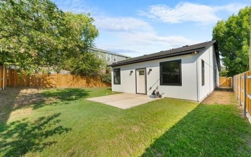 2504 Oxford Avenue, Fort Worth, TX 76106, 4 Bedrooms Bedrooms, ,2 BathroomsBathrooms,Residential,For Sale,2504 Oxford Avenue,0,21063008