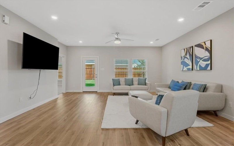 64 Palouse Street, Red Oak, TX 75154, 3 Bedrooms Bedrooms, ,2 BathroomsBathrooms,Residential,For Sale,64 Palouse Street,0,21075680