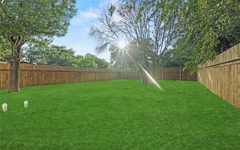 2219 W Lovers Lane, Dallas, TX 75235, 4 Bedrooms Bedrooms, ,3 BathroomsBathrooms,Residential,For Sale,2219 W Lovers Lane,0,21079119