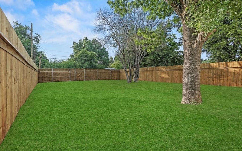 2219 W Lovers Lane, Dallas, TX 75235, 4 Bedrooms Bedrooms, ,3 BathroomsBathrooms,Residential,For Sale,2219 W Lovers Lane,0,21079119