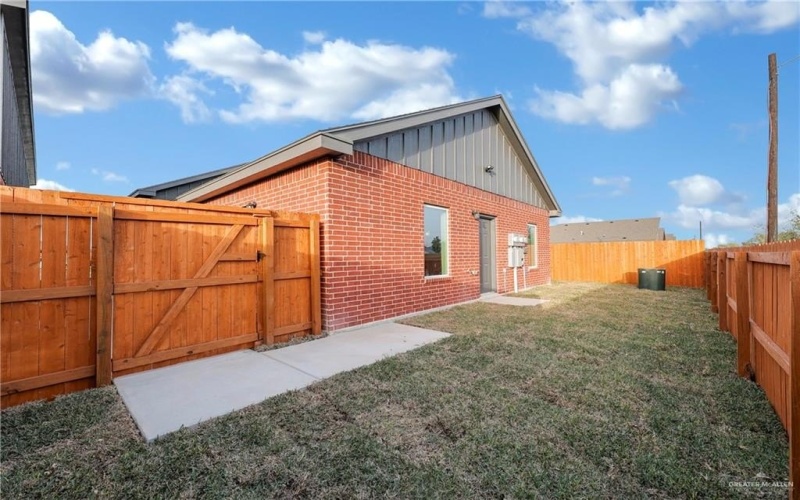 1007 Hidden Hills Street, Mission, TX 78572, ,Residential Multi Family,En Venta,1007 Hidden Hills Street,460174