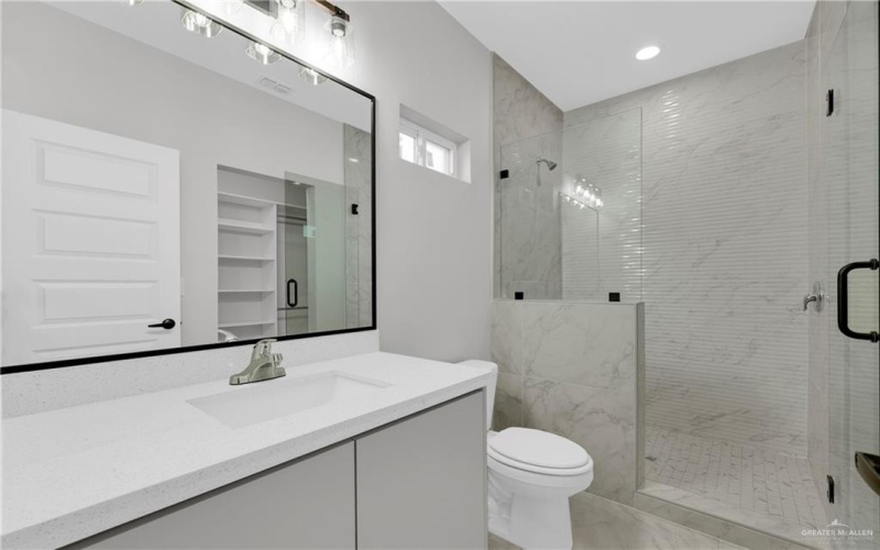 1007 Hidden Hills Street, Mission, TX 78572, ,Residential Multi Family,En Venta,1007 Hidden Hills Street,460174