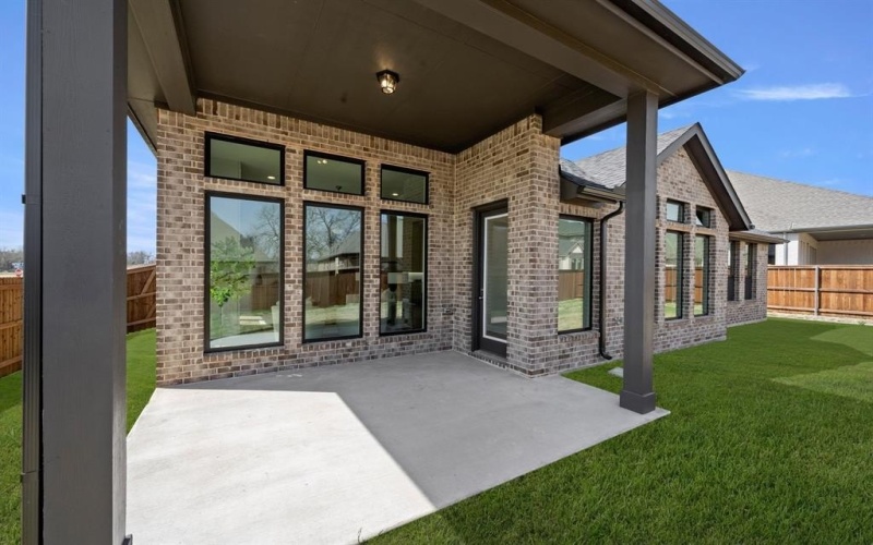246 Vineyard Lane, Midlothian, TX 76065, 4 Bedrooms Bedrooms, ,3 BathroomsBathrooms,Residential,For Sale,246 Vineyard Lane,0,21079499