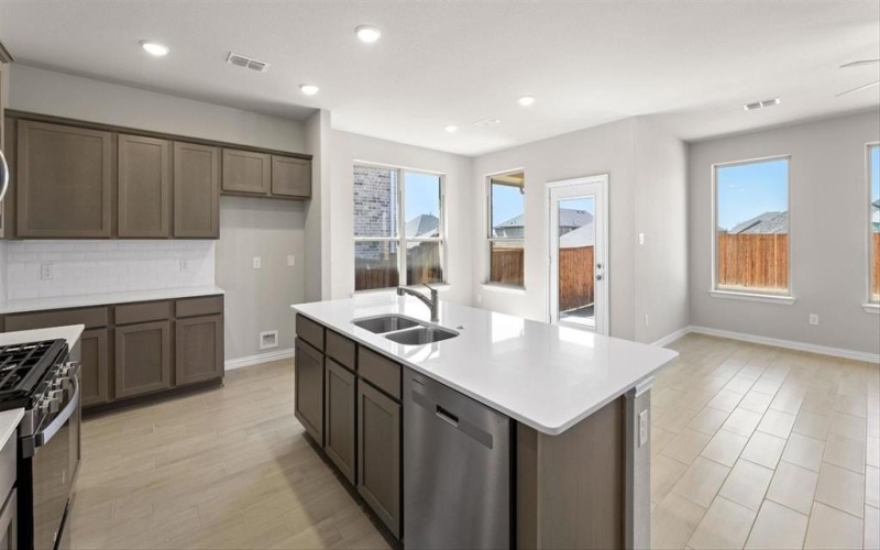 2369 Rams Horn Drive, Waxahachie, TX 75167, 3 Habitaciones Habitaciones , ,2 BañosBaños,Residential,En Venta,2369 Rams Horn Drive,0,21079514