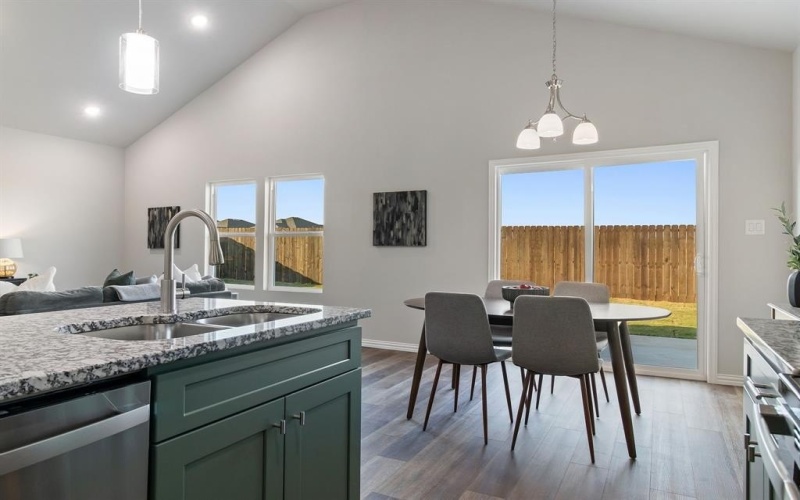 216 Lead Creek Drive, Fort Worth, TX 76131, 4 Habitaciones Habitaciones , ,2 BañosBaños,Residential,En Venta,216 Lead Creek Drive,0,21079645