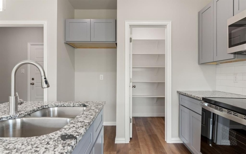 221 Lead Creek Drive, Fort Worth, TX 76131, 3 Habitaciones Habitaciones , ,2 BañosBaños,Residential,En Venta,221 Lead Creek Drive,0,21079824