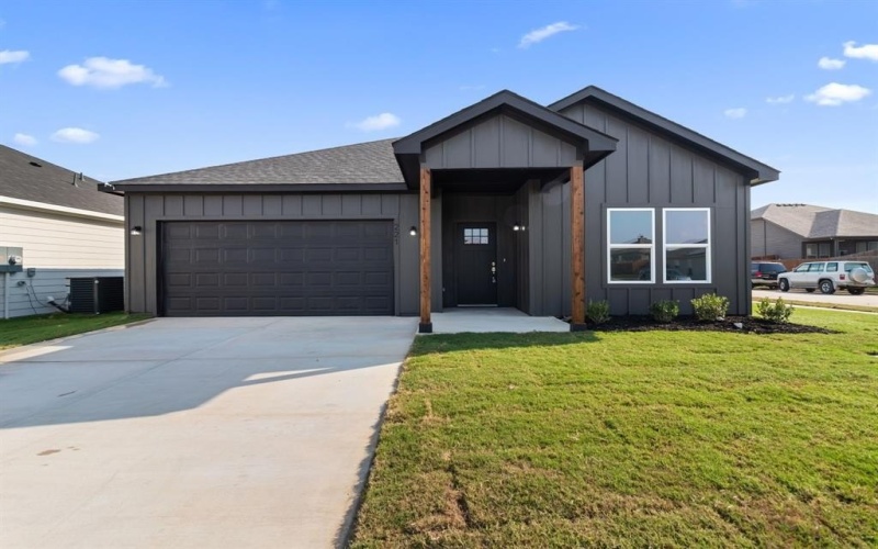 221 Lead Creek Drive, Fort Worth, TX 76131, 3 Habitaciones Habitaciones , ,2 BañosBaños,Residential,En Venta,221 Lead Creek Drive,0,21079824