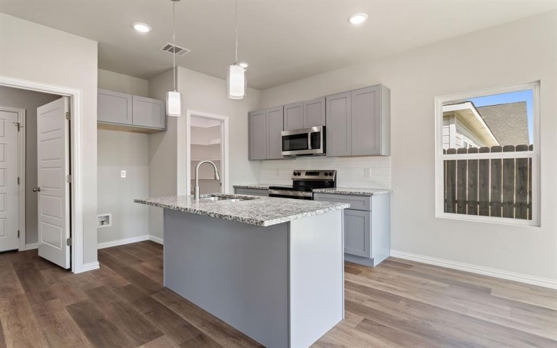 221 Lead Creek Drive, Fort Worth, TX 76131, 3 Habitaciones Habitaciones , ,2 BañosBaños,Residential,En Venta,221 Lead Creek Drive,0,21079824