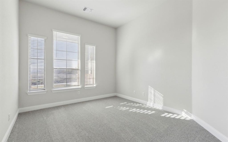 1000 Sunflower Street, Crowley, TX 76036, 4 Habitaciones Habitaciones , ,3 BañosBaños,Residential,En Venta,1000 Sunflower Street,0,21079830